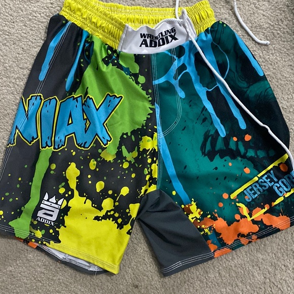Youth Medium Wrestling Shorts - Picture 1 of 2